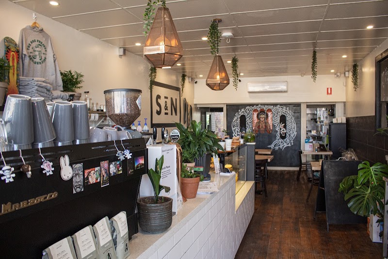 Straight & Narrow Melbourne photo