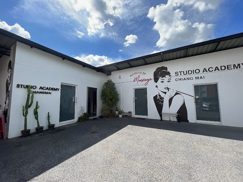 Studio Academy Chiang Mai: Massage Career Training - Day Spa in Chiang Mai