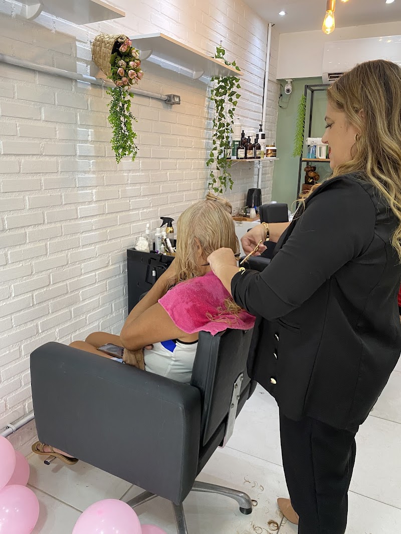 Studio Aline Antunes Mesquita - Day Spa in Mesquita