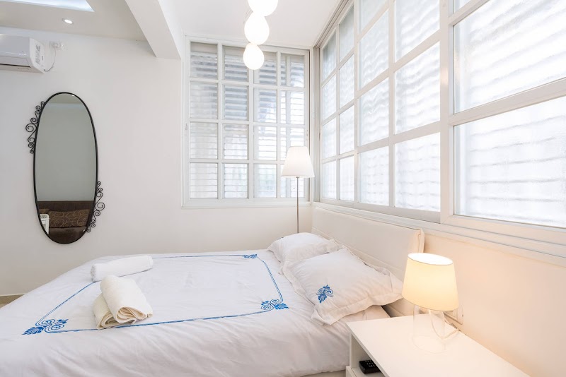 Sublet Bat Yam. Long/Short Term Apartments - Day Spa in Bat Yam