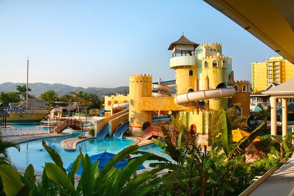 Sunset Beach Resort, Spa & Waterpark Montego Bay - Resort Spa in Montego Bay