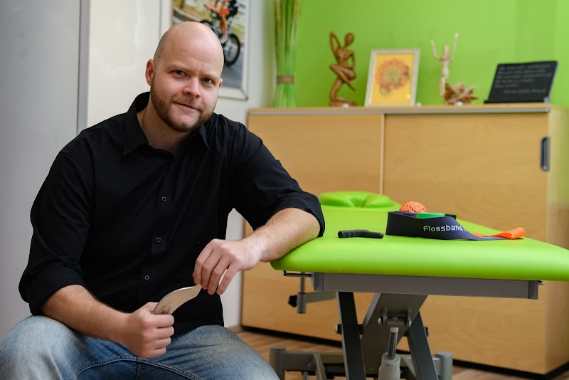 Szakmáry Attila gyògymasszőr Budapest - Day Spa in Budapest