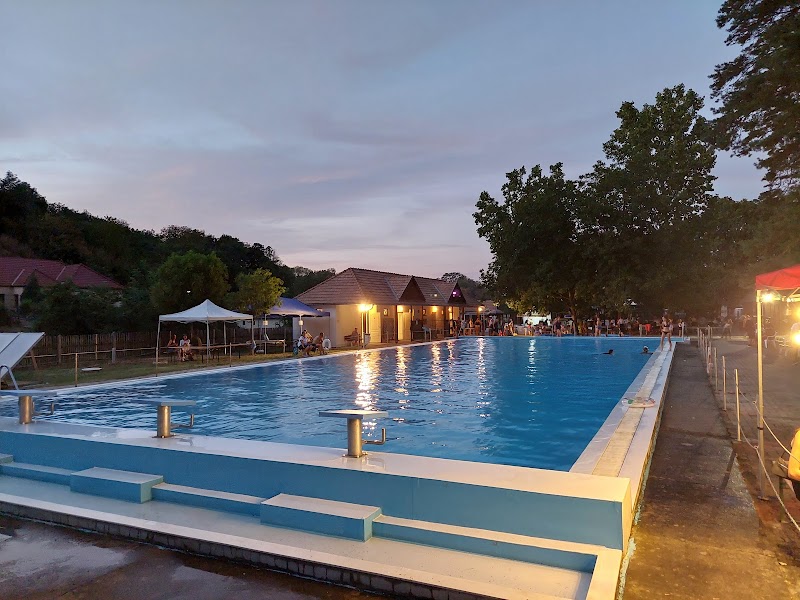 Szászvár Strandfürdő - Day Spa in Szászvár