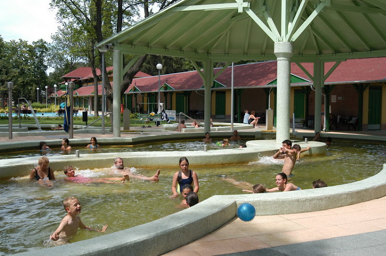 Szentesi Sport- és Üdülőközpont Nonprofit Kft. - Day Spa in Szentes