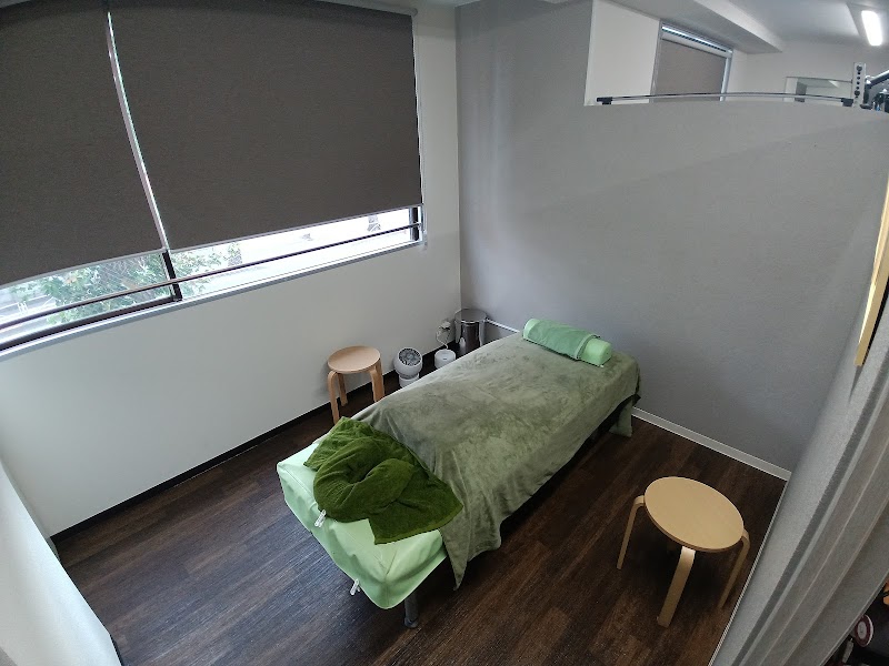 Tanaka Kosuke Acupuncture and Massage Clinic Fuchu City - Day Spa in Fuchu City