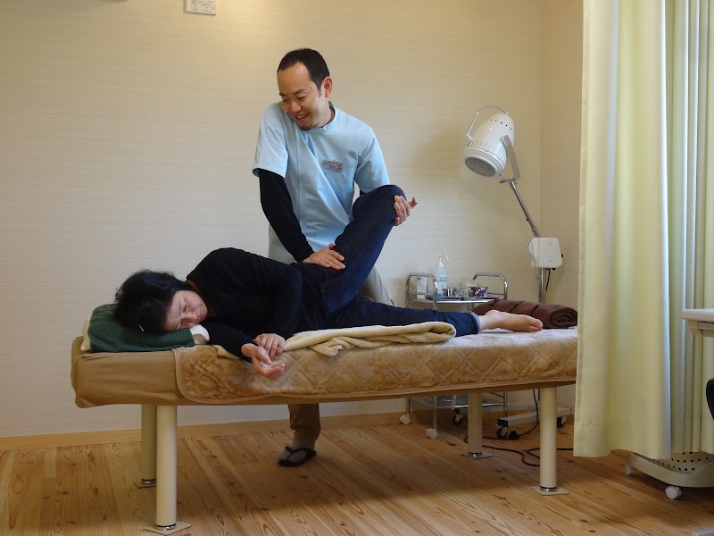 Tasuku Clinic (Tsu City & Suzuka City Acupuncture and Massage Clinic) - Day Spa in Tsu