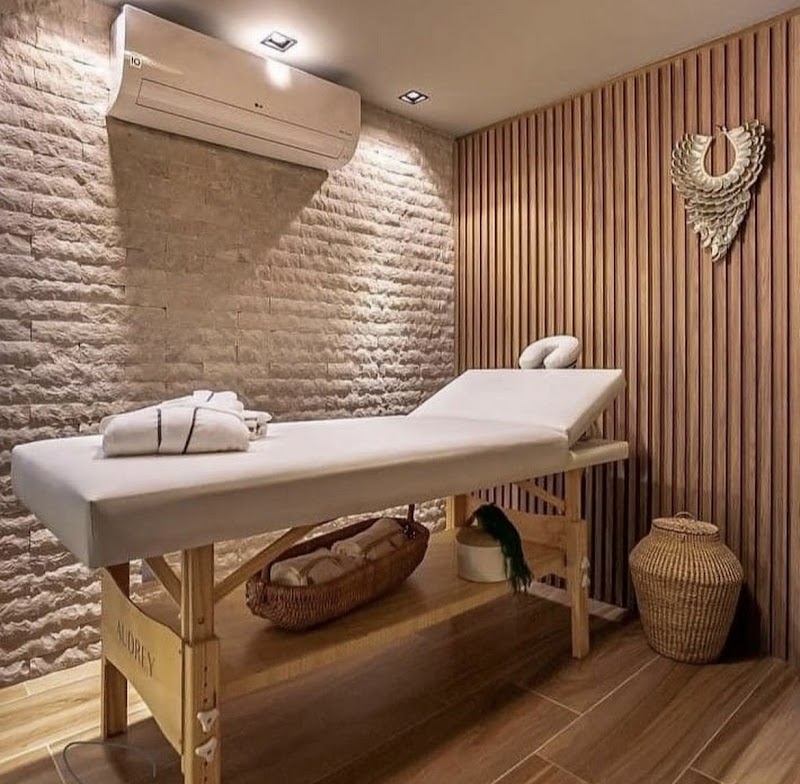 Teena DayNight Outcall Spa Kolkata - Day Spa in Kolkata