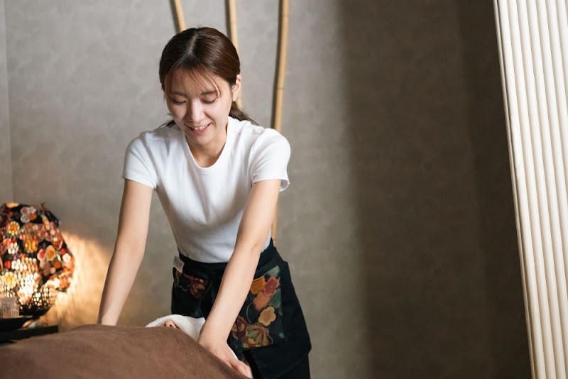 Temomin Kyoto Shijo Karasuma Store Nakagyo Ward, Kyoto City