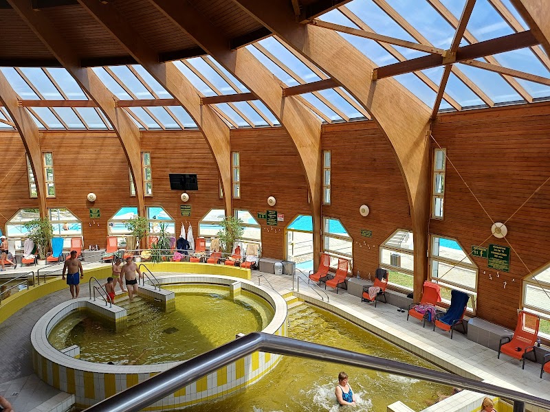 Termálne kúpalisko Tiszaújváros - Day Spa in Tiszaújváros