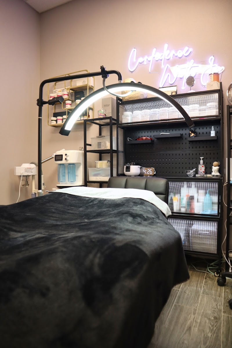 The Confidence Beauty Lounge Edinburg - Day Spa in Edinburg
