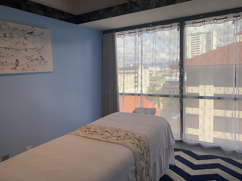 The Essence of Massage Honolulu - Day Spa in Honolulu