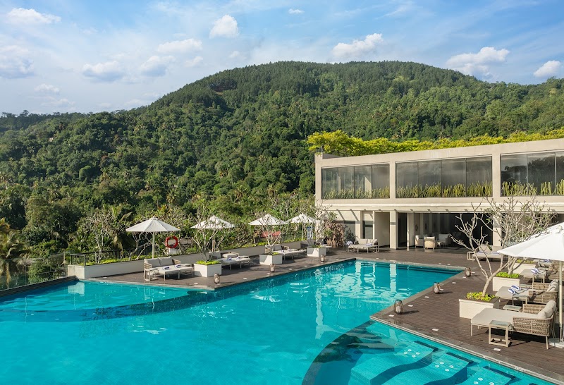 The Golden Crown Hotel Kandy - Hotel Spa in Kandy