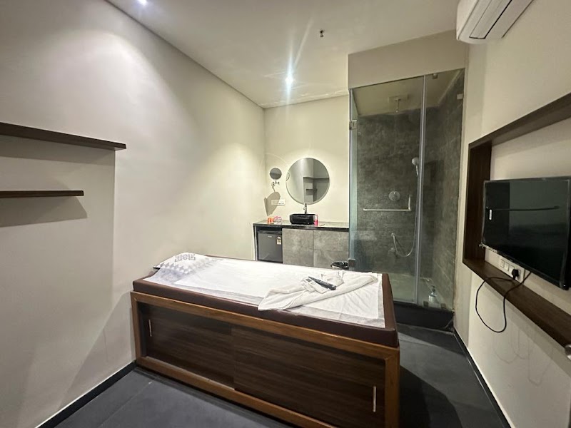 The Grande Spa - SINDHUBHAVAN ROAD- Best spa in Ahmedabad