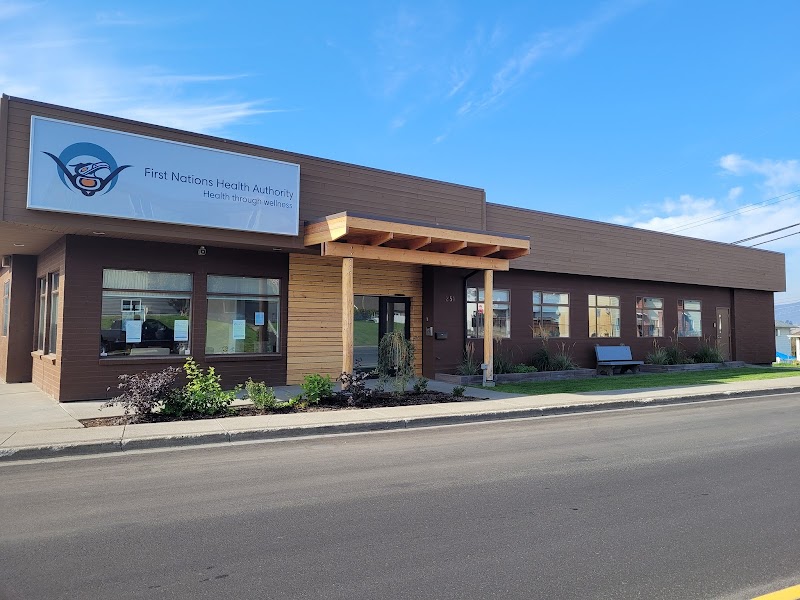 The Healing House on the Lake Lake Country - Day Spa in Lake Country