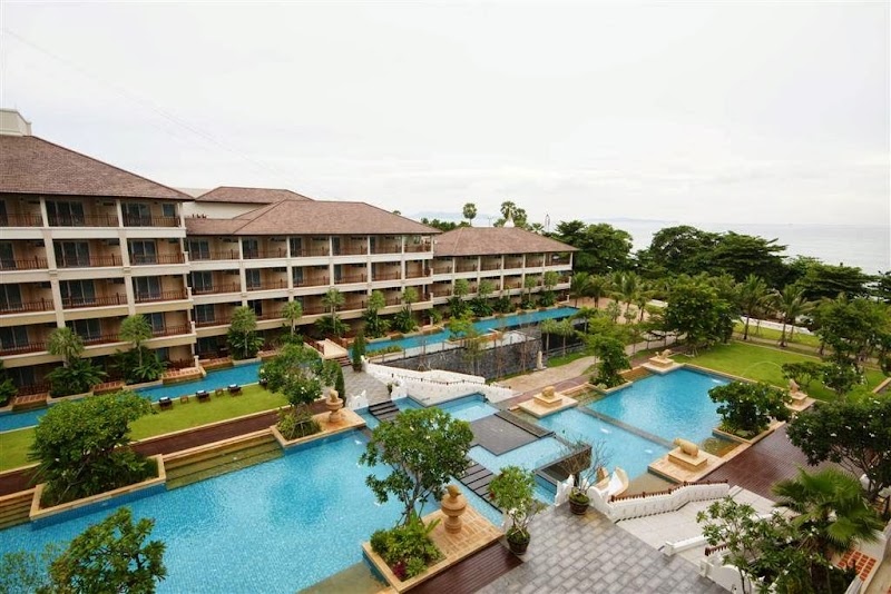 The Heritage Pattaya Beachfront Resort - Resort Spa in Pattaya