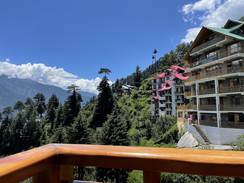 The Holiday Resorts, Cottages & Spa Manali - Resort Spa in Manali