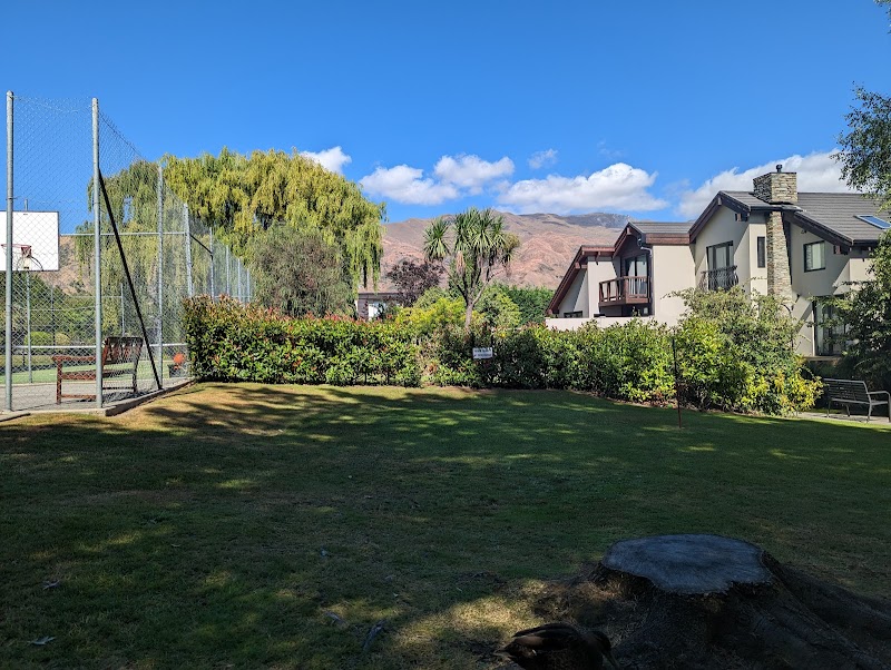 The Pines Resort Wanaka - Resort Spa in Wanaka