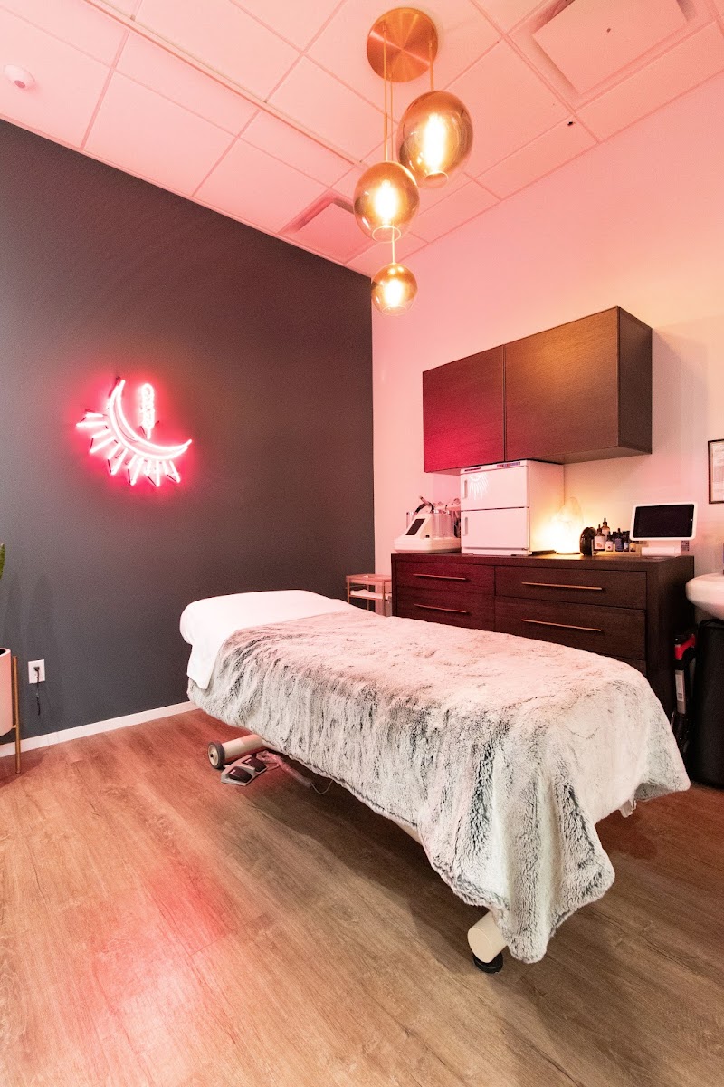 The Pink Crow Pasadena - Day Spa in Pasadena