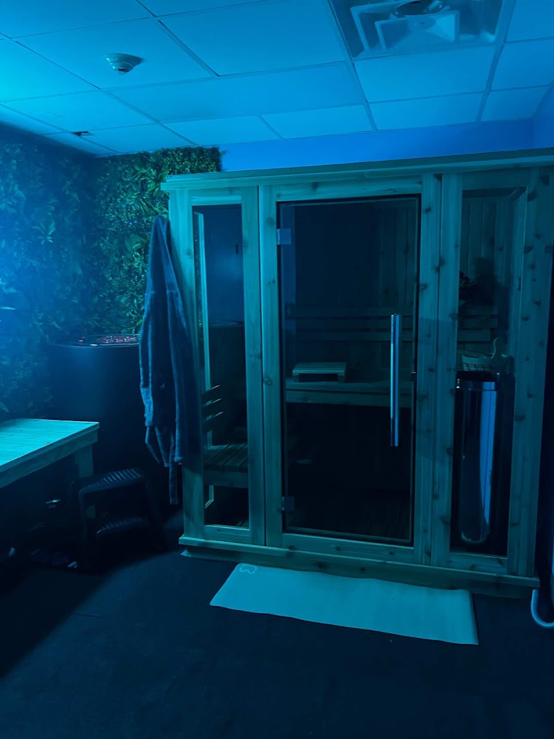 The Plunge Place Lynbrook - Wellness Retreat in Lynbrook