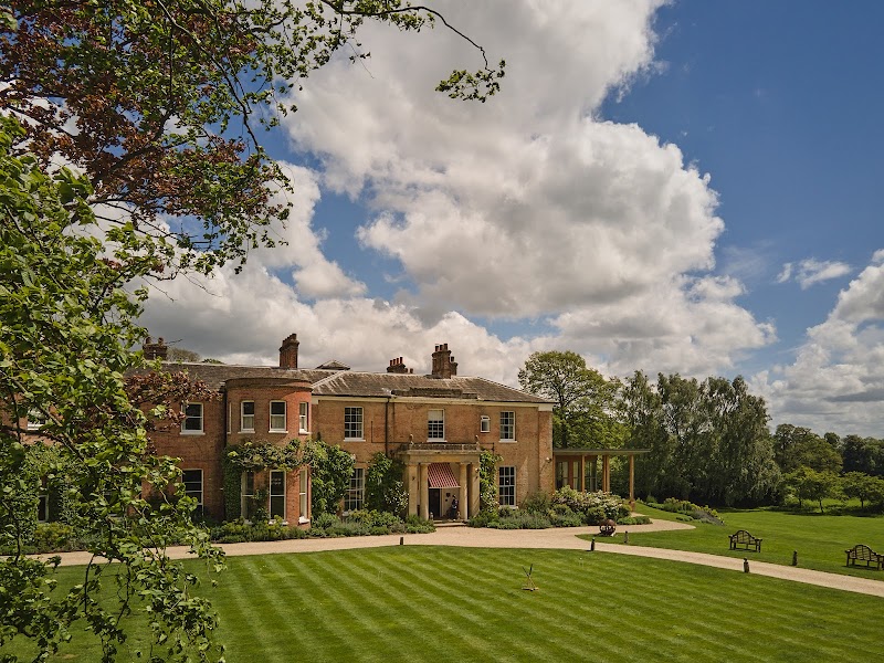 The Retreat Hotel, Elcot Park Berkshire - Resort Spa in Berkshire