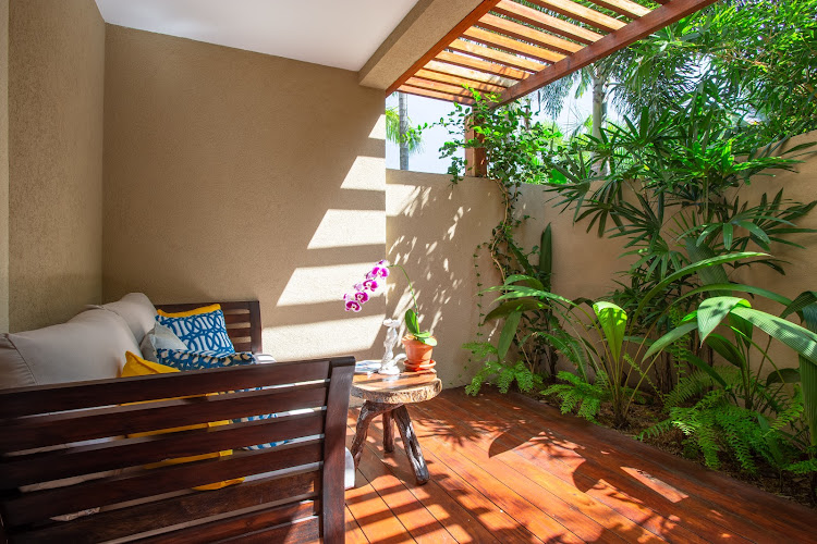 The Siren's Spa Seine Bight