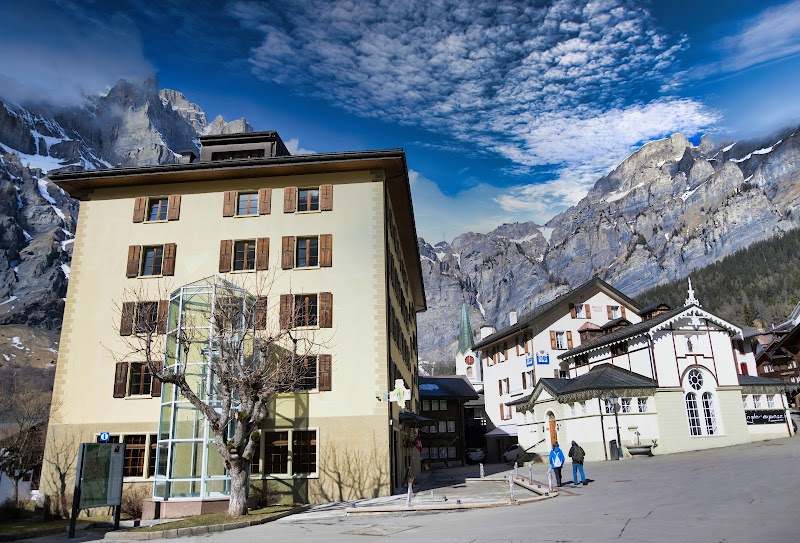 Thermalhotels and Walliser Alpentherme & SPA Leukerbad - Thermal Spa in Leukerbad