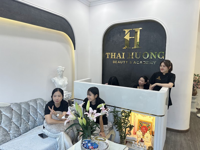Thuỳ Hương Nail- Makeup- Phun Xăm Phong Thuỷ Bình Dương Bau Bang - Day Spa in Bau Bang