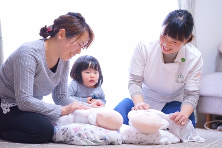 Tokyo Higashimurayama City / Seibu Line & Chuo Line Baby Photo, Baby Massage Classroom and Qualification School Kinomama - Day Spa in Higashimurayama