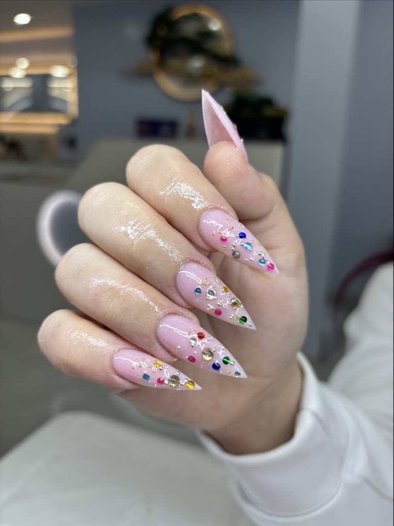 Tonbridge Nails Spa - Day Spa in Tonbridge