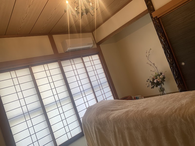 Total Beauty Salon Halu Iwade City - Day Spa in Iwade City