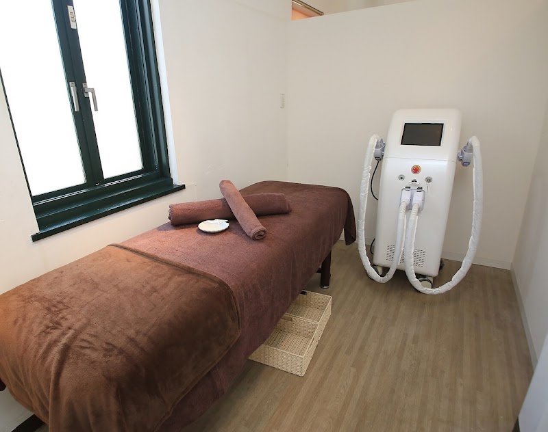 Total Beauty Salon Laferio Koshigaya - Day Spa in Koshigaya