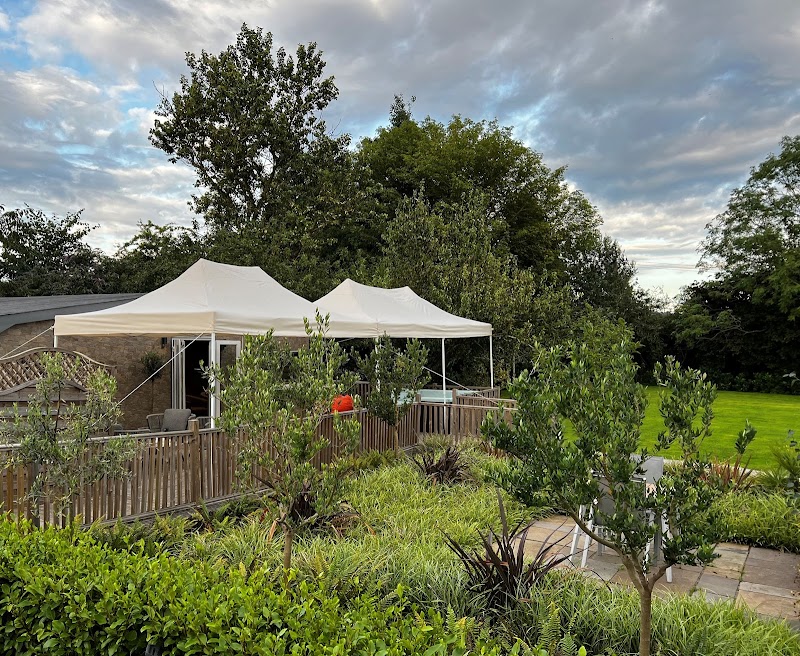 Treetops Cottages & Spa near Caistor, Lincolnshire Barnetby - Day Spa in Barnetby
