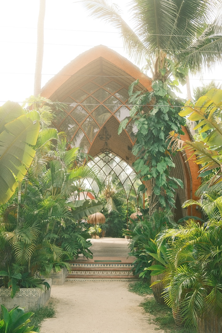 Tropical Temple Siargao - Hotel Spa in Siargao