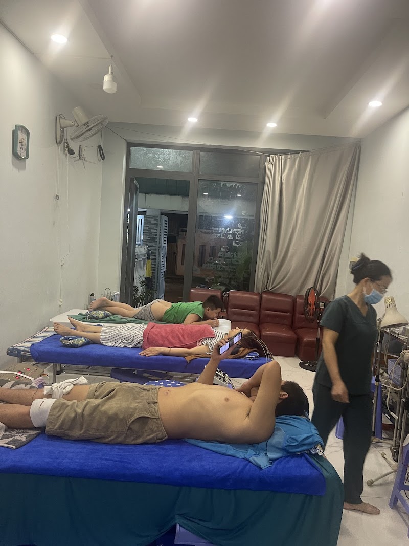 Trung tâm chăm sóc sức khỏe xoa bóp bấm huyệt vật lý trị liệu Vân Cường Quận Đống Đa - Day Spa in Quận Đống Đa