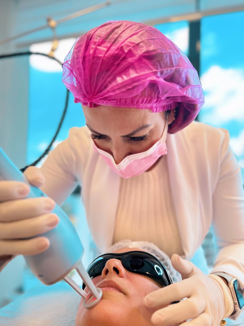 Valéria Santos Estética Dermatofuncional Curitiba - Wellness Retreat in Curitiba