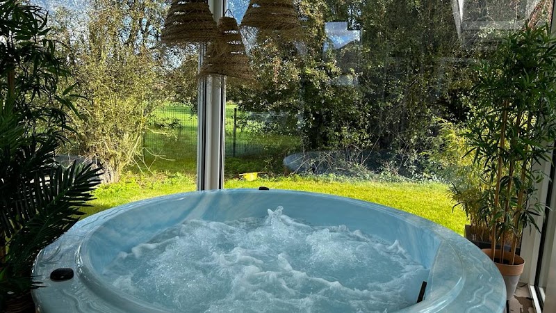 Virginiastouch Day Spa Beauty Care Forest - Day Spa in Forest