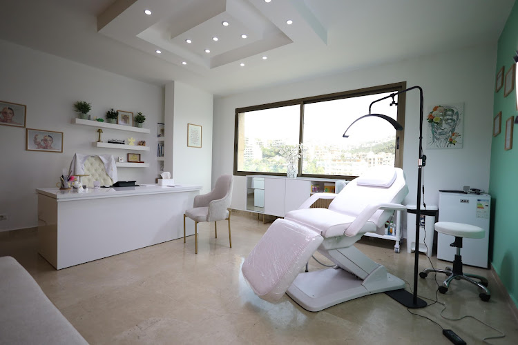 Vivre Clinics By Dr Alicia Naqqache - Day Spa in Naqqache