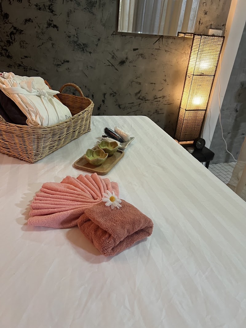 Wan DeeDee Thai Massage&Spa Tha Tum - Day Spa in Tha Tum