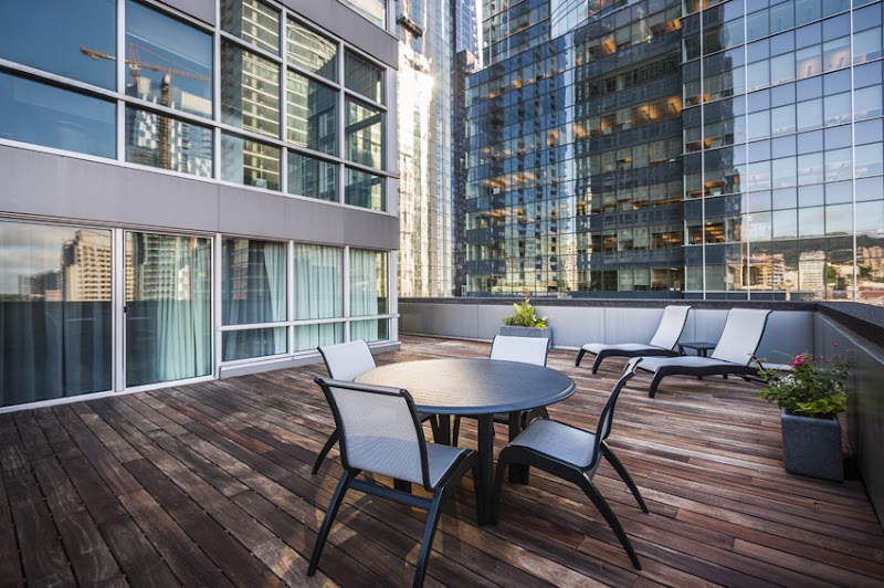 Warwick Le Crystal Montreal - Hotel Spa in Montreal