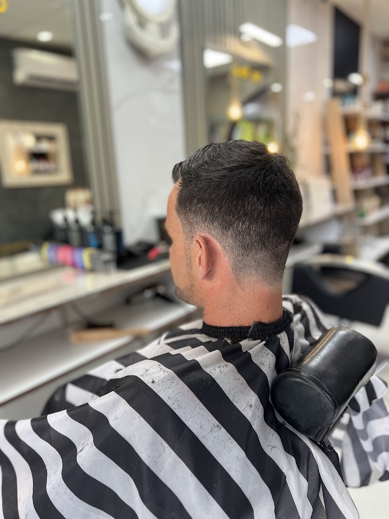 Wat Po Hair Studio Flic en Flac - Day Spa in Flic en Flac