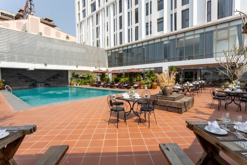 White Lotus Hue Hotel - Hotel Spa in Hue