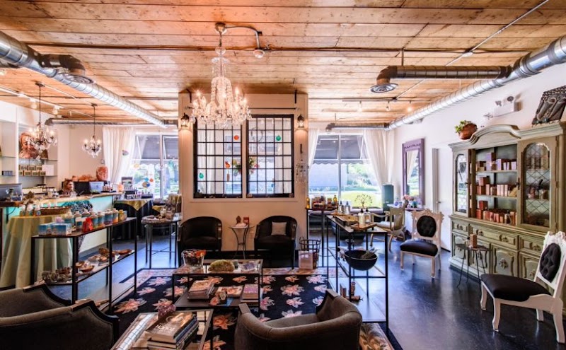 Whole Touch Natural Wellness Centre Winnipeg - Wellness Retreat in Winnipeg