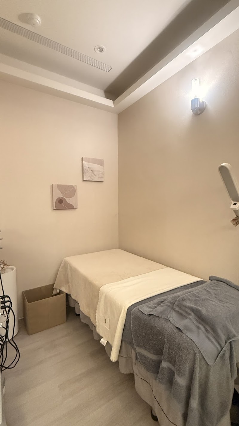Winnie Weini Aesthetics Minxiong Township - Day Spa in Minxiong Township