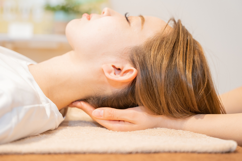 Women's Shoulder Stiffness, Neck Stiffness, Headache Suu. Relaxing Salon Anjo Main Store - Day Spa in Anjo