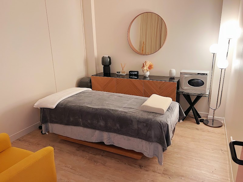 Wonderland Massage Therapy Sale - Day Spa in Sale