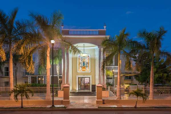 Wyndham Merida - Hotel Spa in Merida