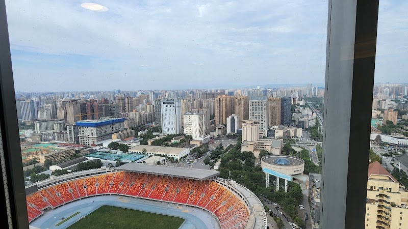 Xi'an Holiday Inn Crowne Plaza Parking Lot - Hotel Spa in Xi'an
