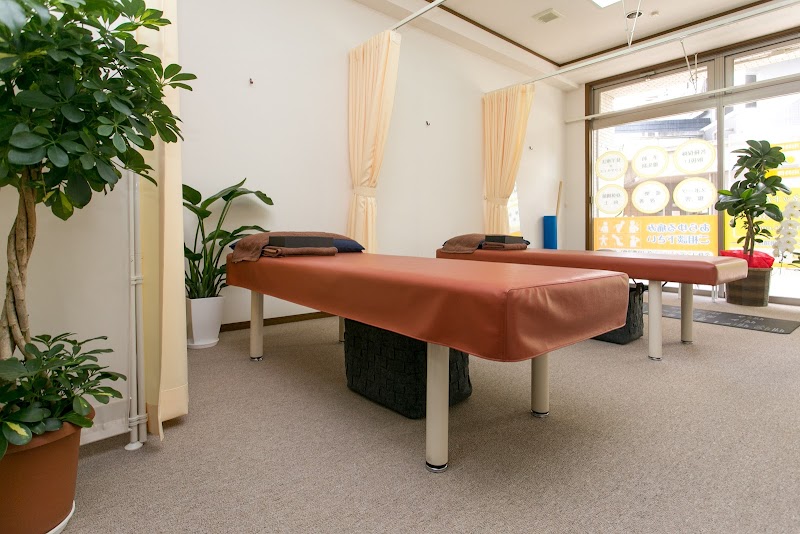 Yakuin Hikari Osteopathic Clinic Fukuoka City Chuo Ward - Day Spa in Fukuoka City Chuo Ward