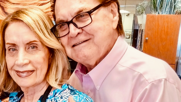 Yellow Strawberry Nassau - Day Spa in Nassau