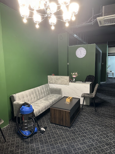 Yuzana Urut Brunei (Lelaki & Perempuan) Bandar Seri Begawan